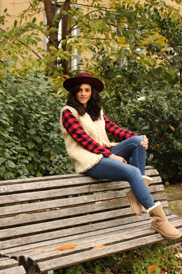 Outfit : wearing Australia Luxe Collective - Sheepskin Boots - Les  Berlinettes